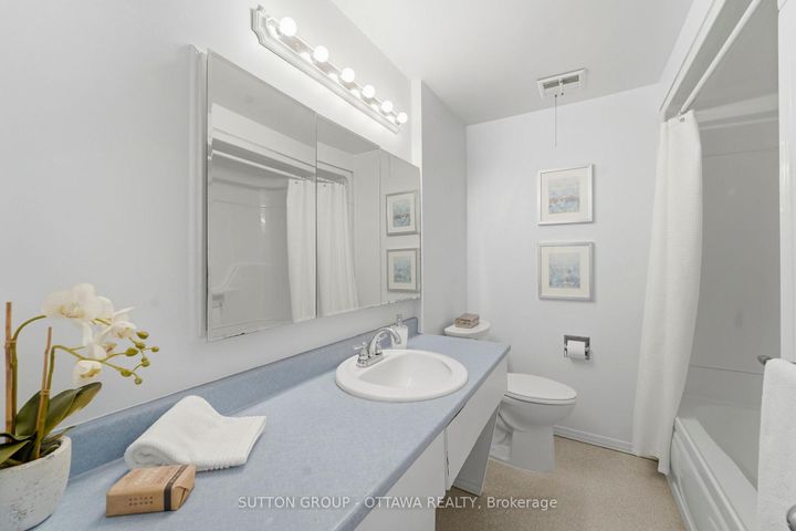 Photo 24 at 54 - 920 Dynes Road, Nepean (Carleton Square), Ottawa