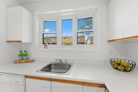 Photo 12 at 54 - 920 Dynes Road, Nepean (Carleton Square), Ottawa