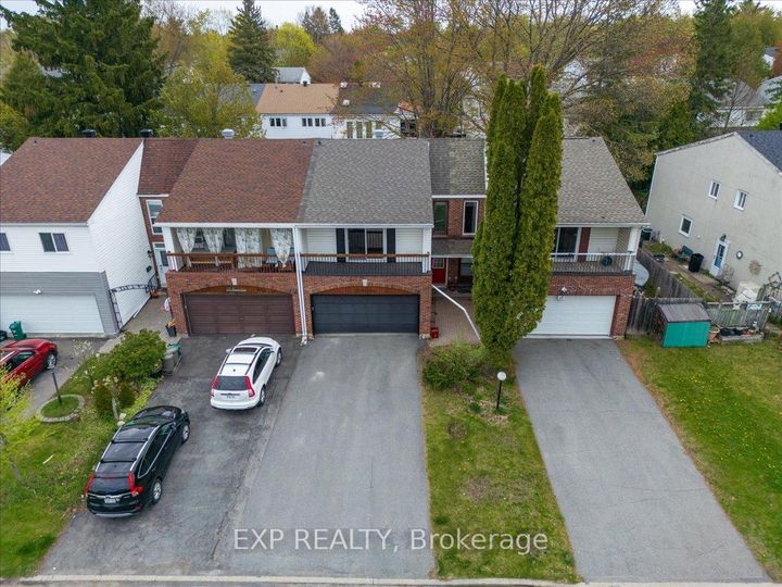 Photo 3 at 15 JANSEN Road, Nepean (Sheahan Estates/Trend Village), Ottawa