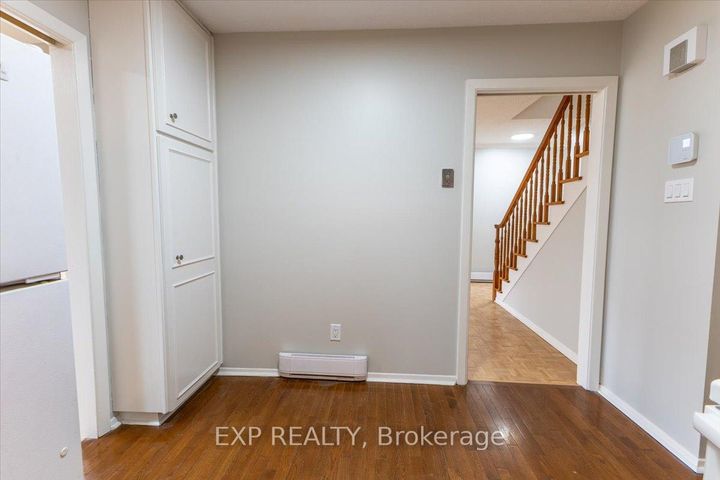 Photo 17 at 15 JANSEN Road, Nepean (Sheahan Estates/Trend Village), Ottawa