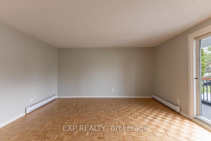 Photo 23 at 15 JANSEN Road, Nepean (Sheahan Estates/Trend Village), Ottawa