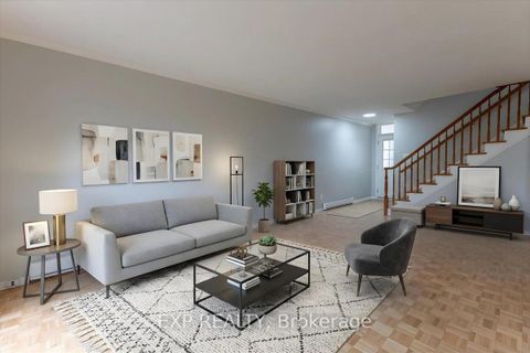 Photo 9 at 15 JANSEN Road, Nepean (Sheahan Estates/Trend Village), Ottawa