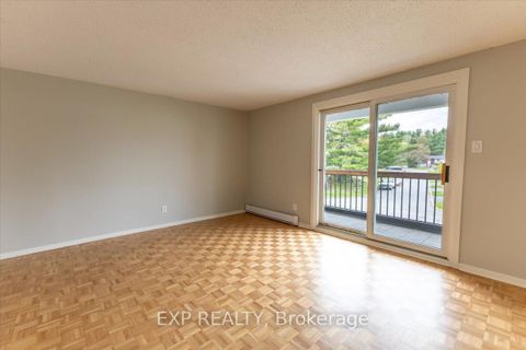 Photo 19 at 15 JANSEN Road, Nepean (Sheahan Estates/Trend Village), Ottawa