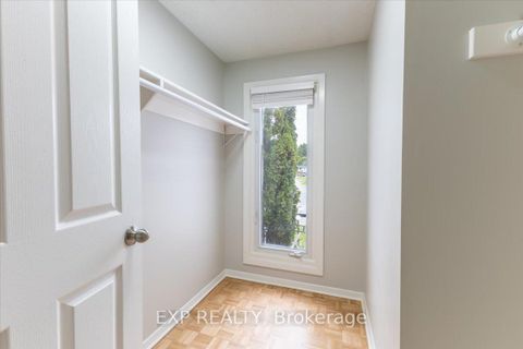 Photo 30 at 15 JANSEN Road, Nepean (Sheahan Estates/Trend Village), Ottawa