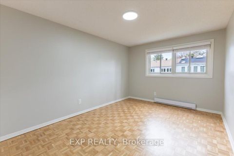 Photo 32 at 15 JANSEN Road, Nepean (Sheahan Estates/Trend Village), Ottawa