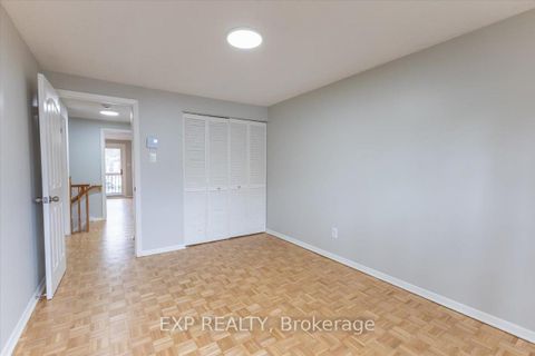 Photo 33 at 15 JANSEN Road, Nepean (Sheahan Estates/Trend Village), Ottawa
