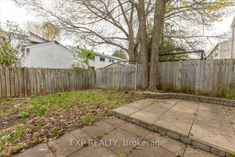 Photo 41 at 15 JANSEN Road, Nepean (Sheahan Estates/Trend Village), Ottawa