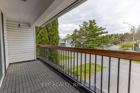 Photo 42 at 15 JANSEN Road, Nepean (Sheahan Estates/Trend Village), Ottawa