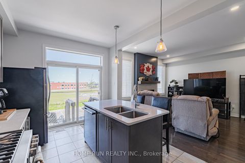Photo 10 at 42 CLONFADDA Terrace, Nepean (Half Moon Bay), Ottawa