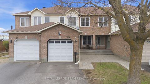 Photo 1 at 29 Grenadier Way, Nepean (Longfields), Ottawa