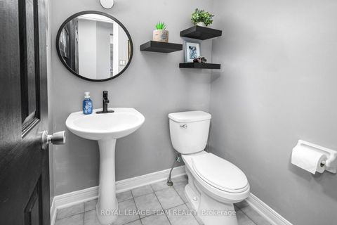 Photo 5 at 29 Grenadier Way, Nepean (Longfields), Ottawa