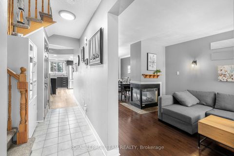 Photo 6 at 29 Grenadier Way, Nepean (Longfields), Ottawa