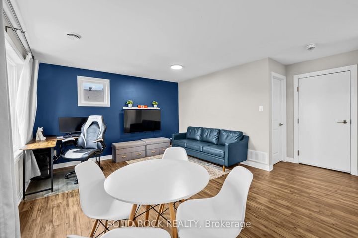 Photo 4 at B - 442 Via Verona Avenue, Nepean (Longfields), Ottawa