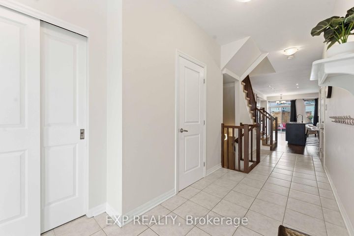 Photo 3 at 151 Hawkshaw Crescent, Nepean (Cedargrove/Fraserdale), Ottawa