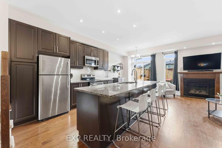 Photo 4 at 151 Hawkshaw Crescent, Nepean (Cedargrove/Fraserdale), Ottawa