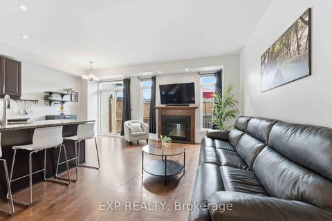 Photo 5 at 151 Hawkshaw Crescent, Nepean (Cedargrove/Fraserdale), Ottawa