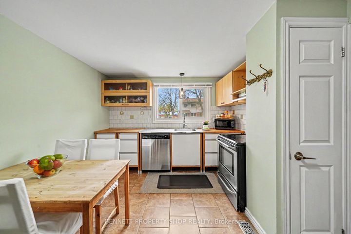 Photo 3 at 186 - 1045 Morrison Drive, Nepean (Redwood Park), Ottawa