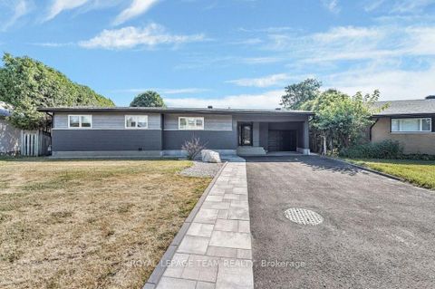 Photo 0 at 12 Largo Crescent, Nepean (Meadowlands/Crestview), Ottawa