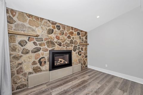 Photo 7 at 12 Largo Crescent, Nepean (Meadowlands/Crestview), Ottawa