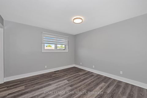 Photo 15 at 12 Largo Crescent, Nepean (Meadowlands/Crestview), Ottawa
