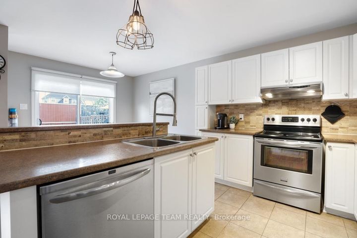 Photo 13 at 406 Pillett Street, Nepean (Strandherd), Ottawa