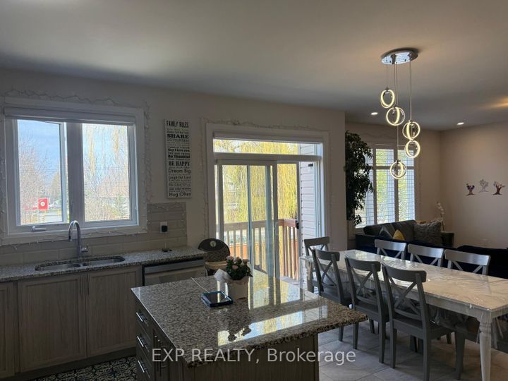 Photo 4 at 138 RYLAND Street E, Nepean (Longfields), Ottawa