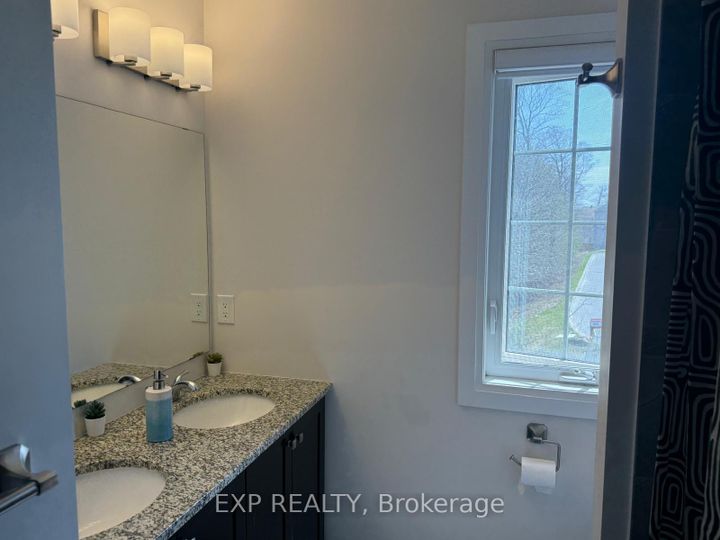 Photo 14 at 138 RYLAND Street E, Nepean (Longfields), Ottawa