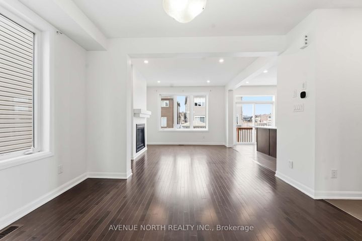 Photo 3 at 2082 Caltra Crescent, Nepean (Half Moon Bay), Ottawa