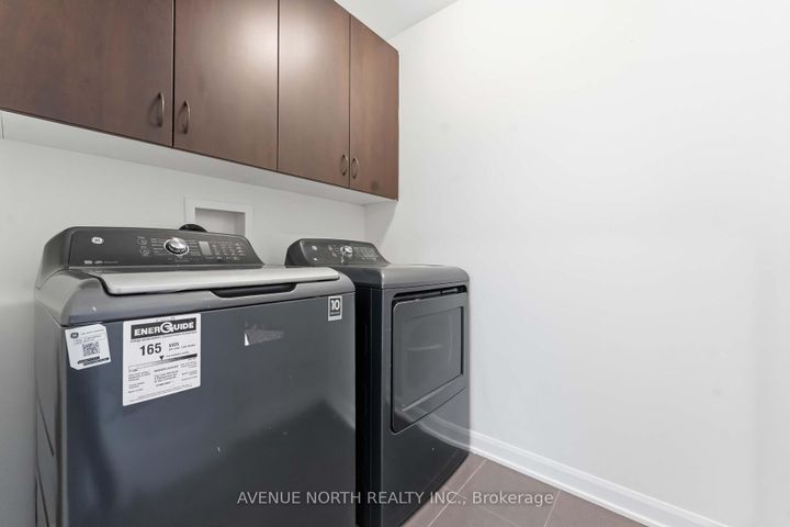 Photo 19 at 2082 Caltra Crescent, Nepean (Half Moon Bay), Ottawa