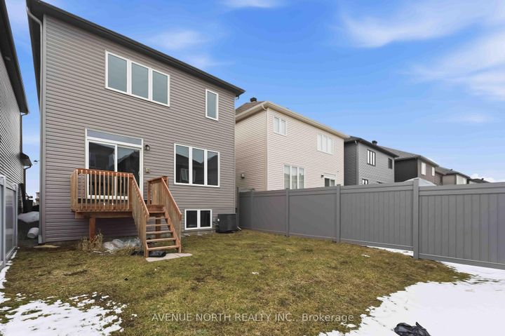 Photo 33 at 2082 Caltra Crescent, Nepean (Half Moon Bay), Ottawa