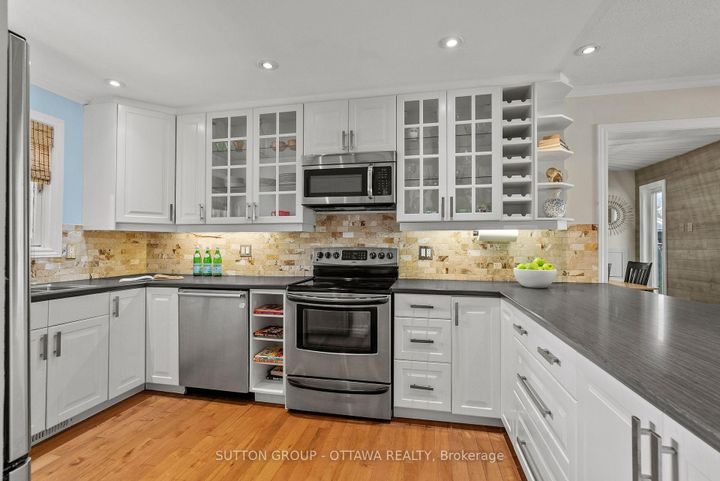 Photo 10 at 1 Airycot Circle, Nepean (Pheasant Run), Ottawa