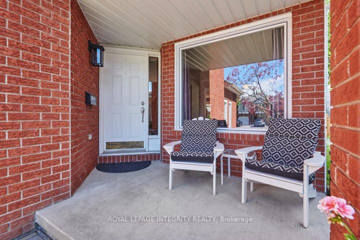 Photo 1 at 97 Grenadier Way, Nepean (Longfields), Ottawa