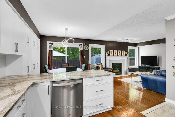 Photo 9 at 97 Grenadier Way, Nepean (Longfields), Ottawa