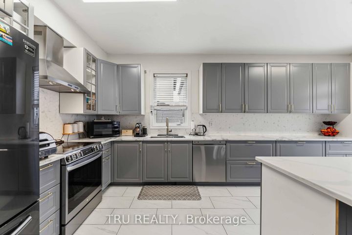 Photo 13 at 3451 River Run Avenue, Nepean (Half Moon Bay), Ottawa