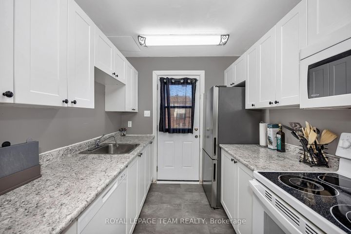 Photo 10 at 23A Woodvale Green, Nepean (Craig Henry/Woodvale), Ottawa