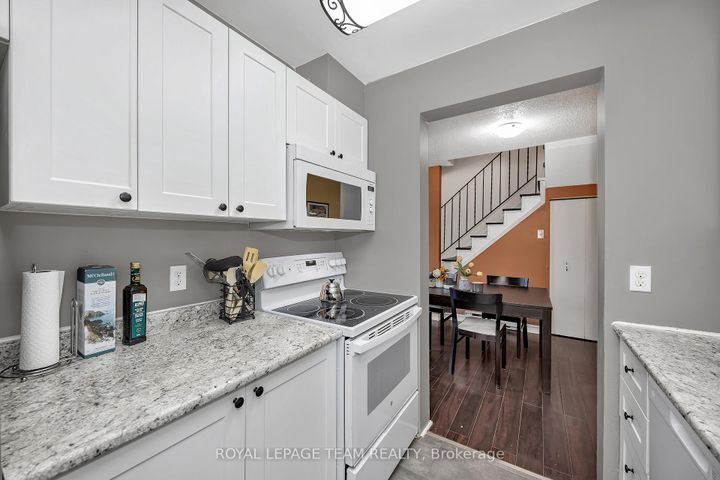 Photo 11 at 23A Woodvale Green, Nepean (Craig Henry/Woodvale), Ottawa