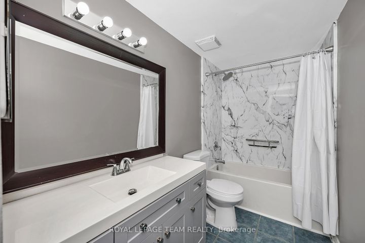 Photo 15 at 23A Woodvale Green, Nepean (Craig Henry/Woodvale), Ottawa