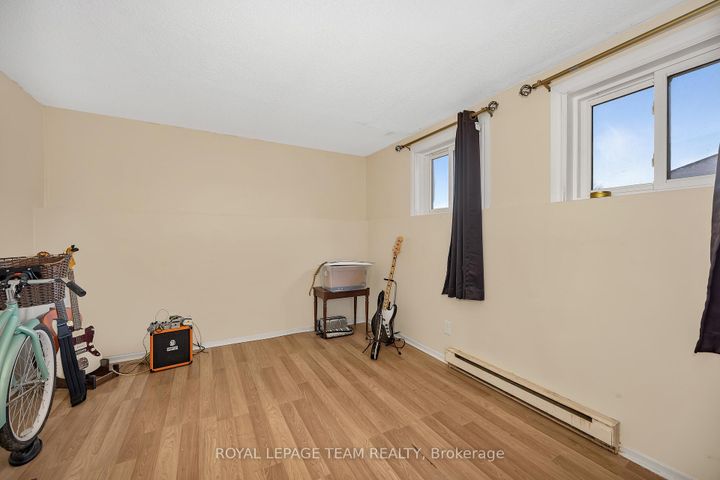 Photo 16 at 23A Woodvale Green, Nepean (Craig Henry/Woodvale), Ottawa