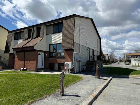 Photo 0 at 23A Woodvale Green, Nepean (Craig Henry/Woodvale), Ottawa