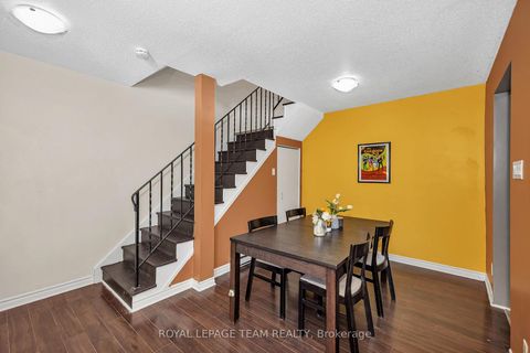 Photo 3 at 23A Woodvale Green, Nepean (Craig Henry/Woodvale), Ottawa