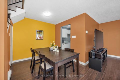 Photo 4 at 23A Woodvale Green, Nepean (Craig Henry/Woodvale), Ottawa