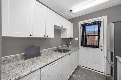 Photo 9 at 23A Woodvale Green, Nepean (Craig Henry/Woodvale), Ottawa