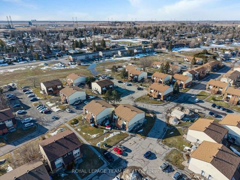 Photo 19 at 23A Woodvale Green, Nepean (Craig Henry/Woodvale), Ottawa
