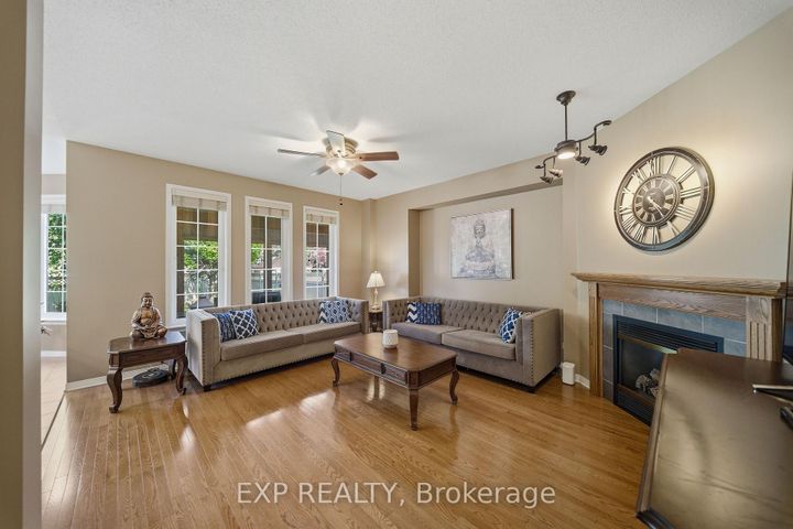Photo 2 at 49 Pondhollow Way, Nepean (Stonebridge), Ottawa