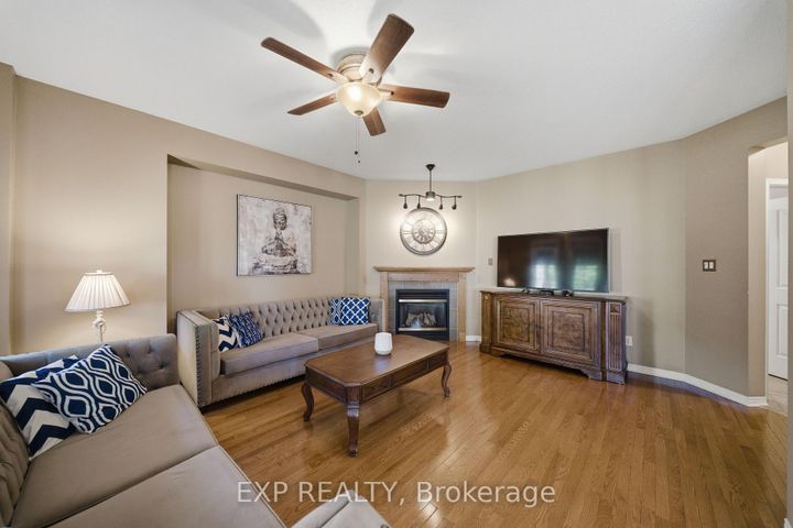 Photo 3 at 49 Pondhollow Way, Nepean (Stonebridge), Ottawa
