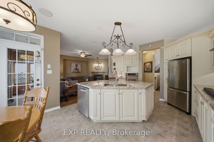 Photo 6 at 49 Pondhollow Way, Nepean (Stonebridge), Ottawa