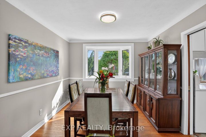 Photo 11 at 4 Wolmsley Crescent, Nepean (Meadowlands/Crestview), Ottawa