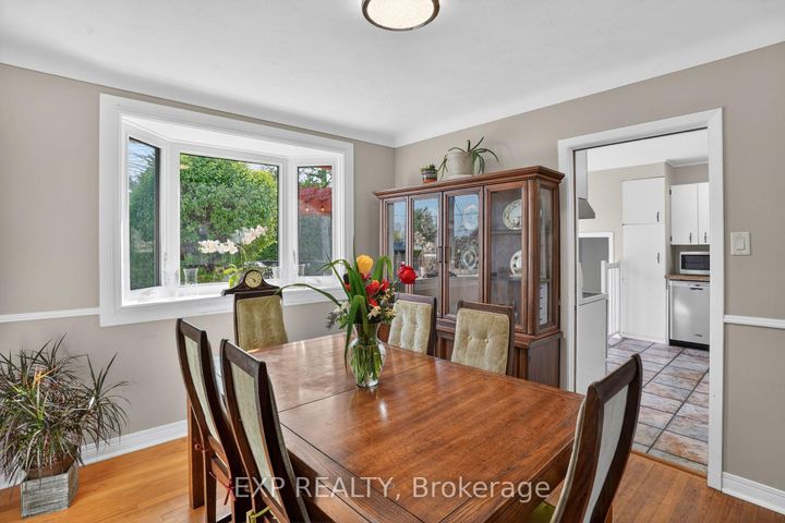Photo 13 at 4 Wolmsley Crescent, Nepean (Meadowlands/Crestview), Ottawa