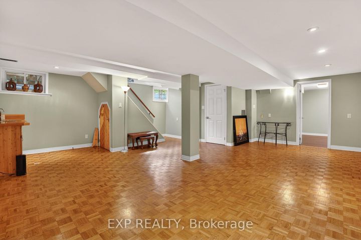 Photo 26 at 4 Wolmsley Crescent, Nepean (Meadowlands/Crestview), Ottawa