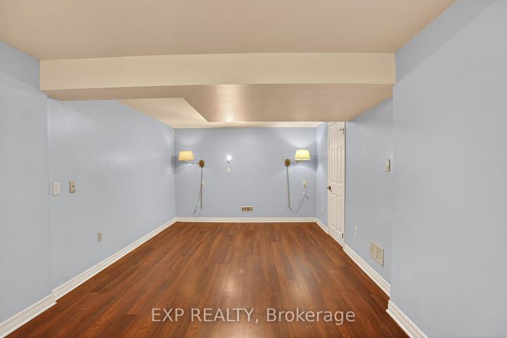 Photo 33 at 4 Wolmsley Crescent, Nepean (Meadowlands/Crestview), Ottawa